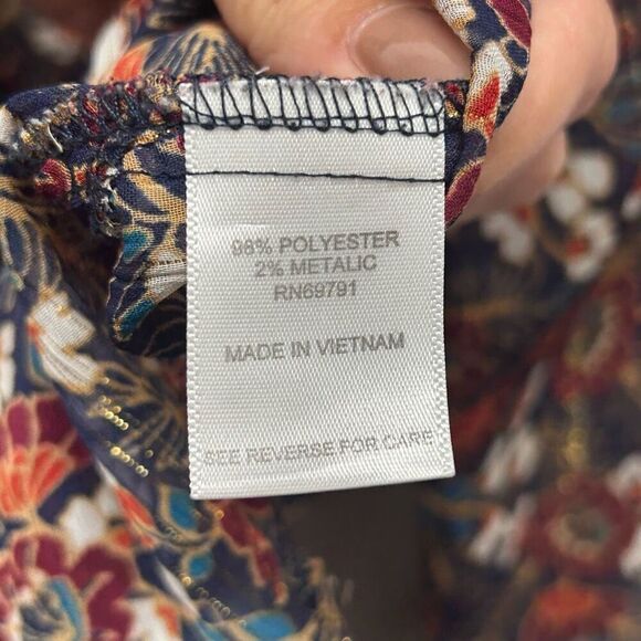 Dress Barn Women's Shimmer Floral Button Up Multicolor Long Sleeve Top 2X - Picture 10 of 15